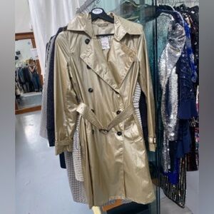 Burberry excellent condition gold Trench Coat 100%